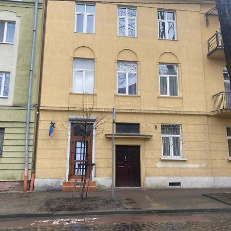 Апартаменти На Вулиці Антоновича Lviv Exteriör bild